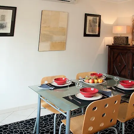Apartment D Artiste