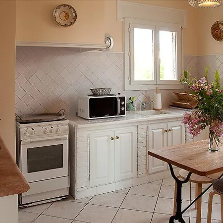 D Artiste Apartment *